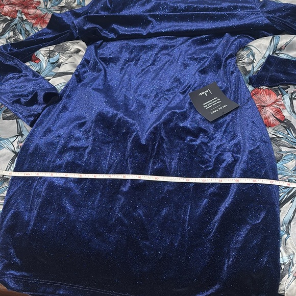 Sparkly Backless Long Sleeve Dress - Picture 8 of 12